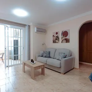 https://acogedor-apartamento-de-66m2-con-garaje-gratuito.adeje-hotels.com